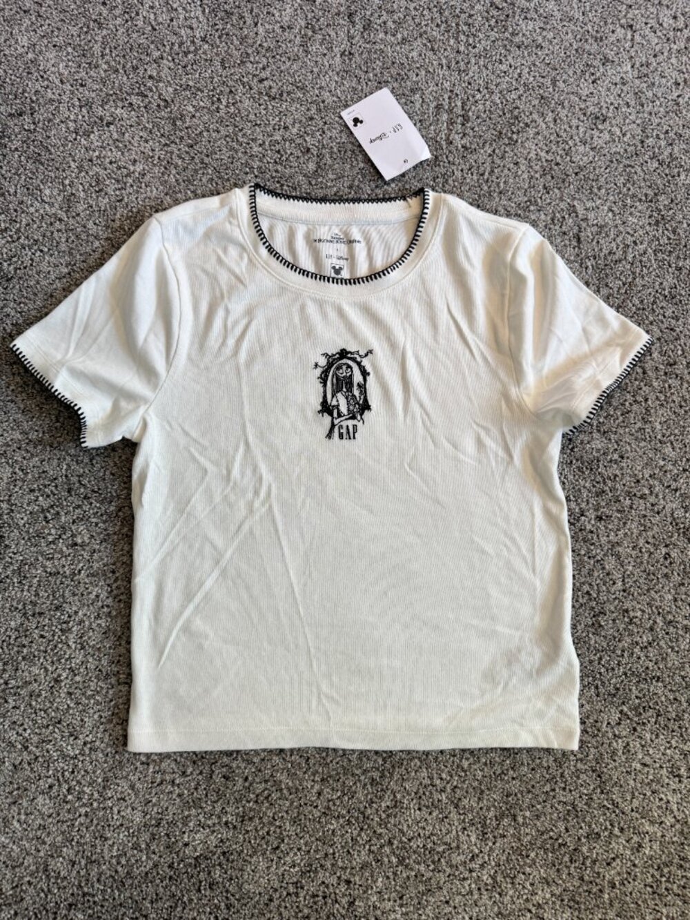 NWT Gap x Disney Nightmare Before Christmas Sally Shrunken T-Shirt L